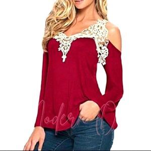 Plus sz 18 20 22  Floral lace cold shoulder top